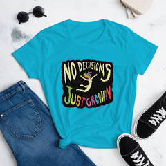 GROOVIN' (Women's Fashion Fit Tee)