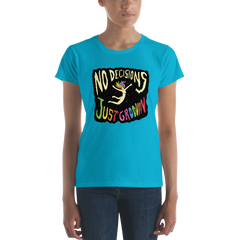GROOVIN' (Women's Fashion Fit Tee)